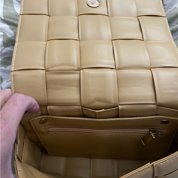 Padded Cassette Style Woven Crossbody Bag - Picture 4 of 4